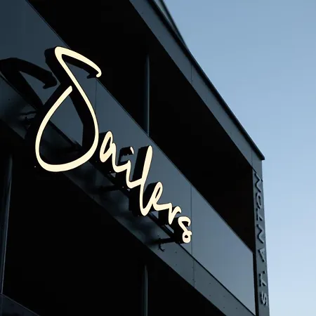 Luxury Sailers Including Premium Summercard *